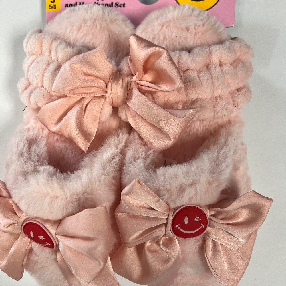 JOE BOXER LADIES SLIPPERS AND HEADBAND SET SIZE SMALL